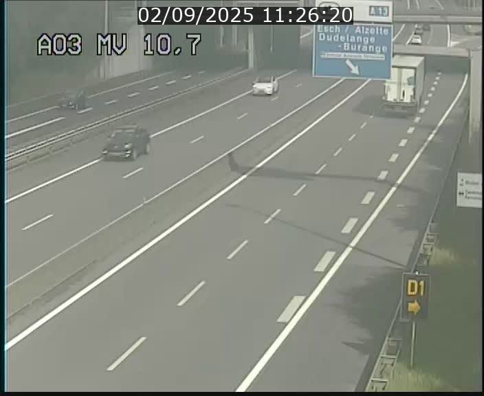 <h2>Traffic live webcam Luxembourg Croix de Bettembourg - A3 - BK 10.7 - direction France</h2>