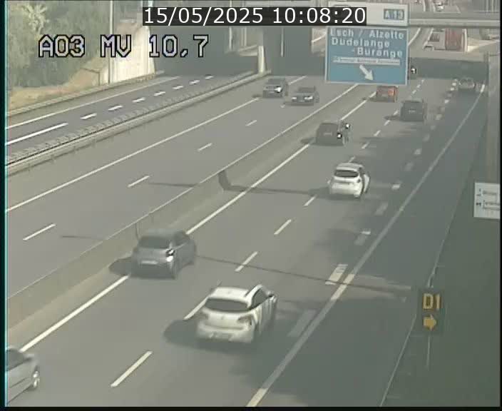 <h2>Traffic live webcam Luxembourg Croix de Bettembourg - A3 - BK 10.7 - direction France</h2>