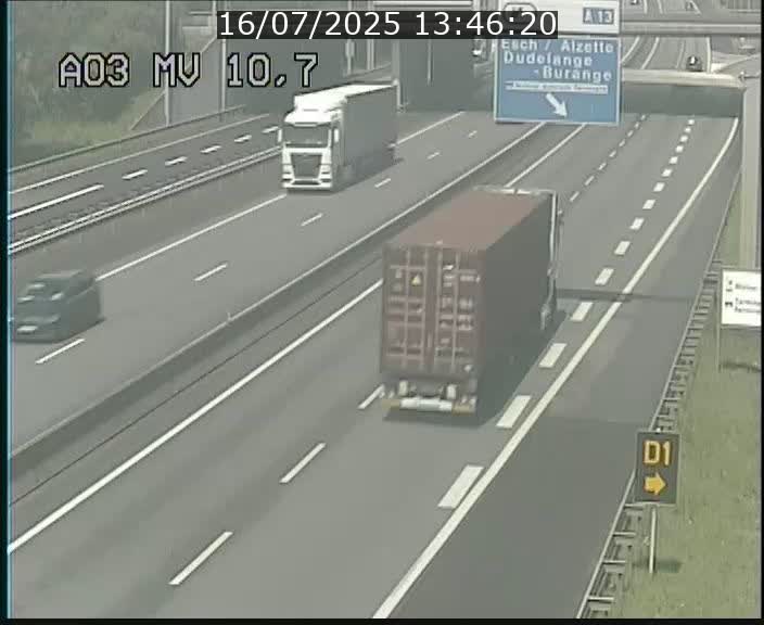 Traffic live webcam Luxembourg Croix de Bettembourg - A3 - BK 10.7 - direction France