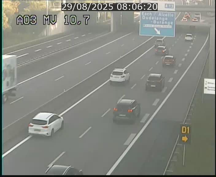 <h2>Traffic live webcam Luxembourg Croix de Bettembourg - A3 - BK 10.7 - direction France</h2>