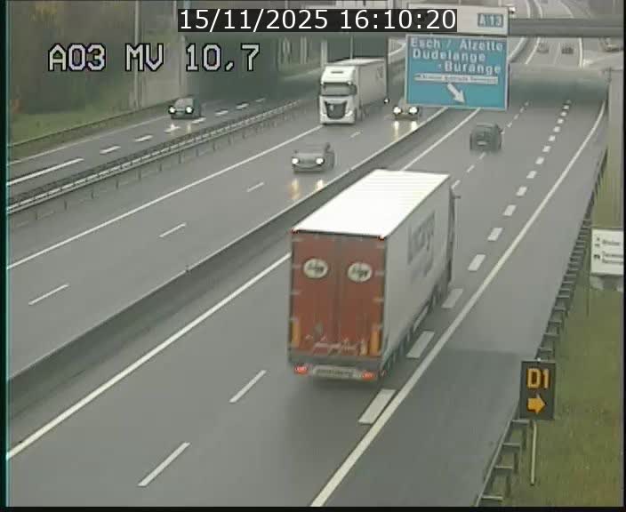 Traffic live webcam Luxembourg Croix de Bettembourg - A3 - BK 10.7 - direction France