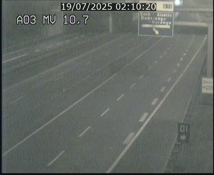 <h2>Traffic live webcam Luxembourg Croix de Bettembourg - A3 - BK 10.7 - direction France</h2>