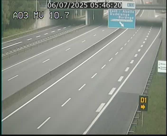 Traffic live webcam Luxembourg Croix de Bettembourg - A3 - BK 10.7 - direction France
