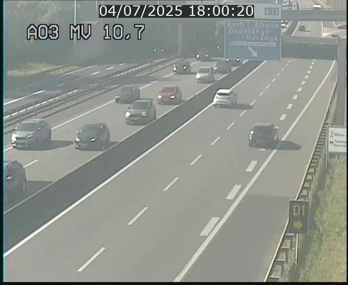 Traffic live webcam Luxembourg Croix de Bettembourg - A3 - BK 10.7 - direction France