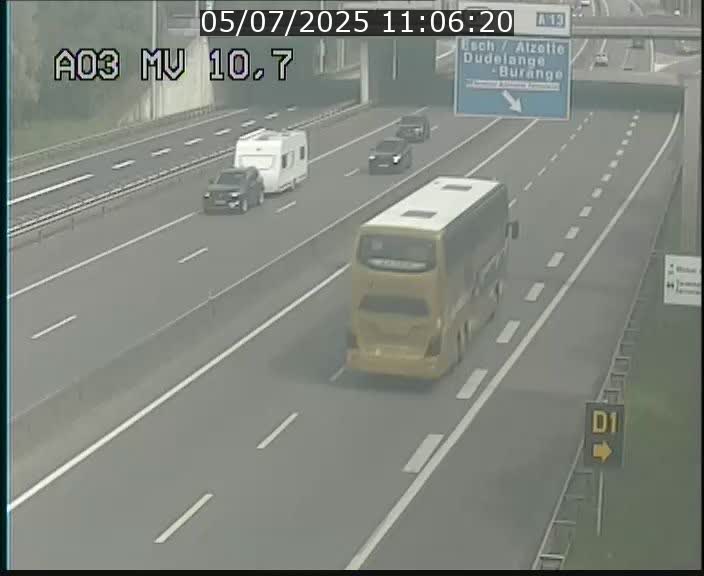 Traffic live webcam Luxembourg Croix de Bettembourg - A3 - BK 10.7 - direction France