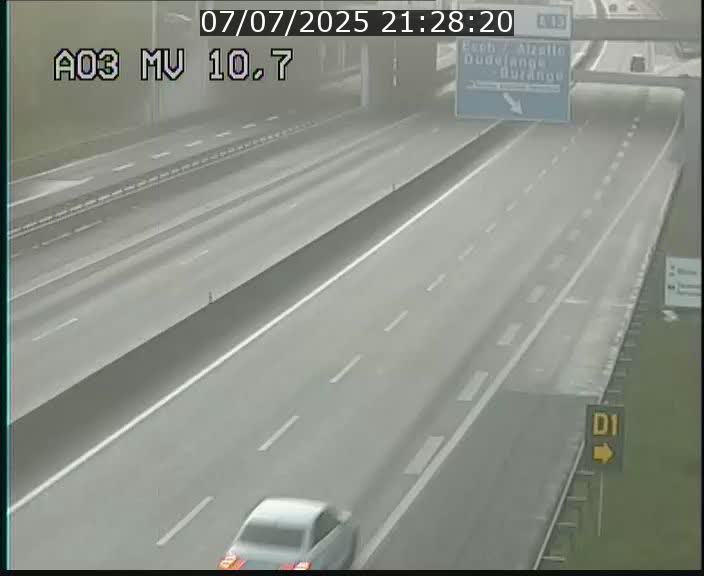 Traffic live webcam Luxembourg Croix de Bettembourg - A3 - BK 10.7 - direction France
