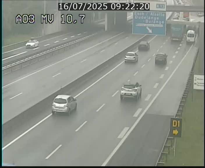 Traffic live webcam Luxembourg Croix de Bettembourg - A3 - BK 10.7 - direction France