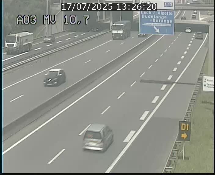 Traffic live webcam Luxembourg Croix de Bettembourg - A3 - BK 10.7 - direction France