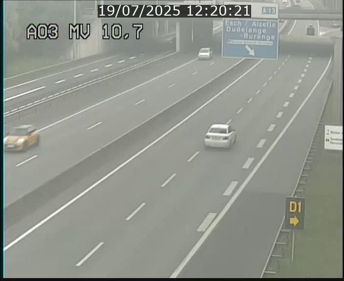 Traffic live webcam Luxembourg Croix de Bettembourg - A3 - BK 10.7 - direction France