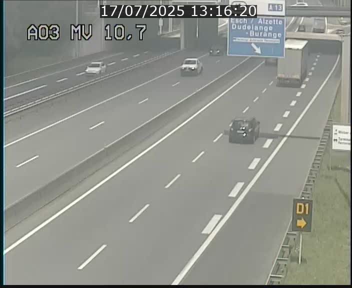 Traffic live webcam Luxembourg Croix de Bettembourg - A3 - BK 10.7 - direction France
