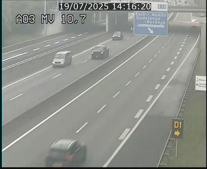 Traffic live webcam Luxembourg Croix de Bettembourg - A3 - BK 10.7 - direction France