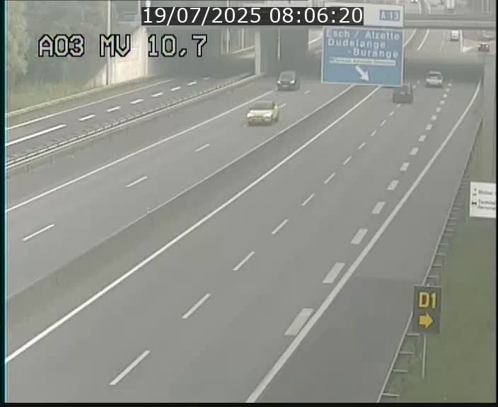 Traffic live webcam Luxembourg Croix de Bettembourg - A3 - BK 10.7 - direction France