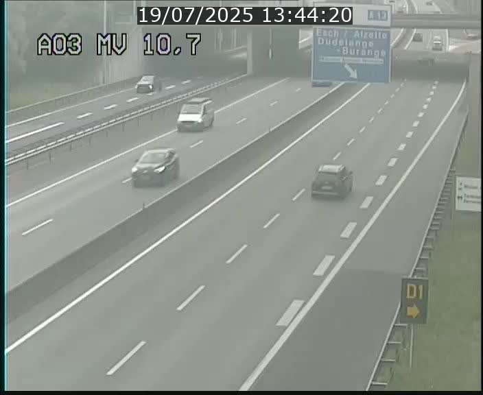 Traffic live webcam Luxembourg Croix de Bettembourg - A3 - BK 10.7 - direction France