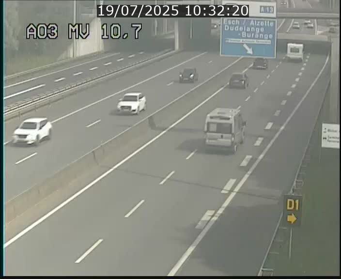 Traffic live webcam Luxembourg Croix de Bettembourg - A3 - BK 10.7 - direction France