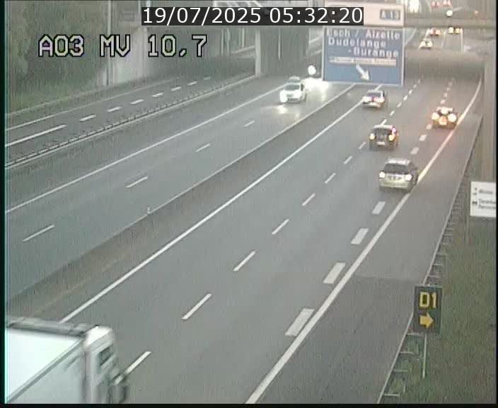 Traffic live webcam Luxembourg Croix de Bettembourg - A3 - BK 10.7 - direction France