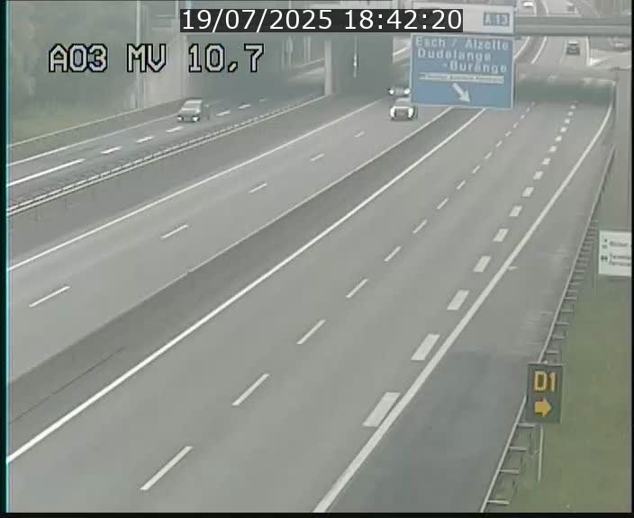 Traffic live webcam Luxembourg Croix de Bettembourg - A3 - BK 10.7 - direction France