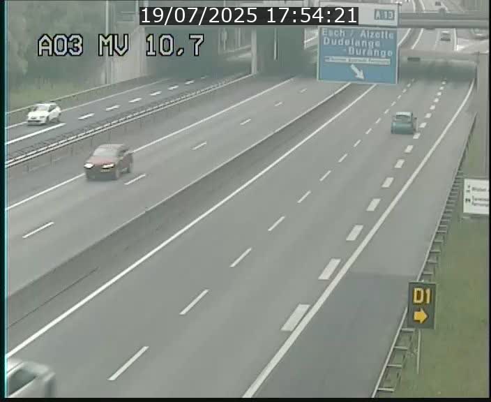 Traffic live webcam Luxembourg Croix de Bettembourg - A3 - BK 10.7 - direction France