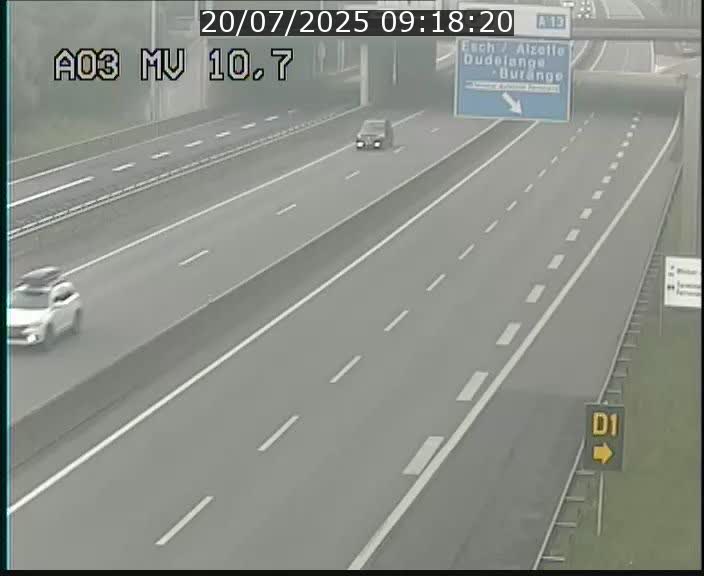 Traffic live webcam Luxembourg Croix de Bettembourg - A3 - BK 10.7 - direction France