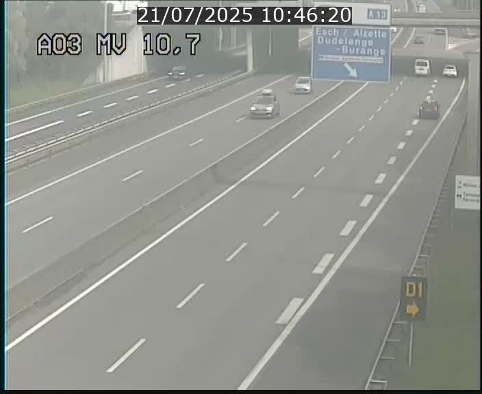 Traffic live webcam Luxembourg Croix de Bettembourg - A3 - BK 10.7 - direction France