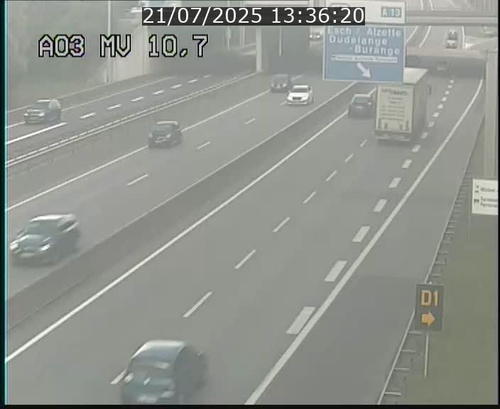Traffic live webcam Luxembourg Croix de Bettembourg - A3 - BK 10.7 - direction France