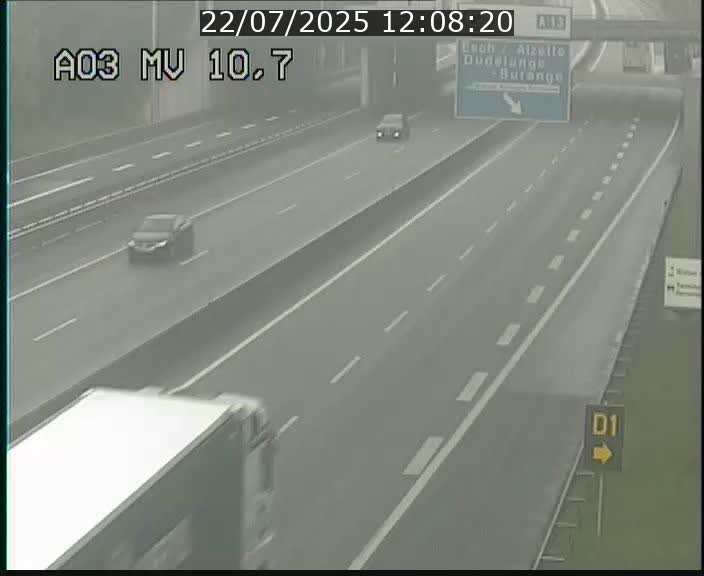 Traffic live webcam Luxembourg Croix de Bettembourg - A3 - BK 10.7 - direction France