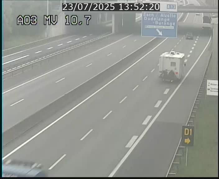 Traffic live webcam Luxembourg Croix de Bettembourg - A3 - BK 10.7 - direction France