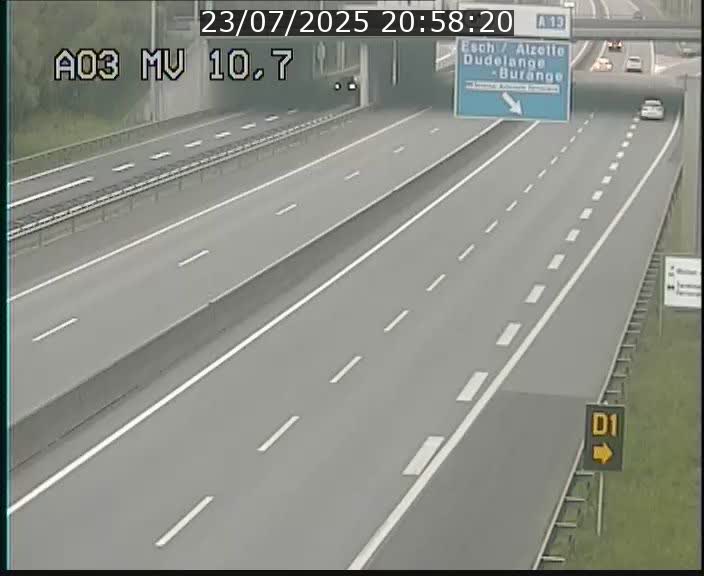 Traffic live webcam Luxembourg Croix de Bettembourg - A3 - BK 10.7 - direction France