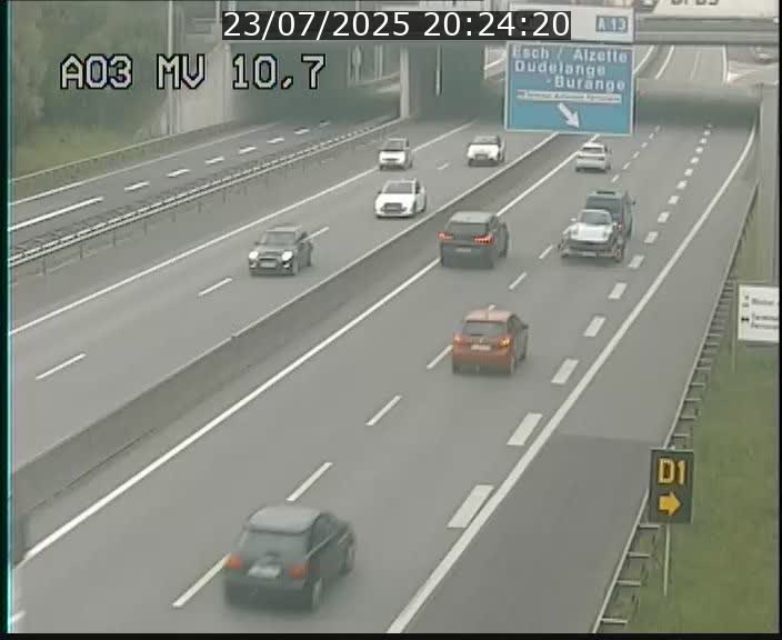 Traffic live webcam Luxembourg Croix de Bettembourg - A3 - BK 10.7 - direction France