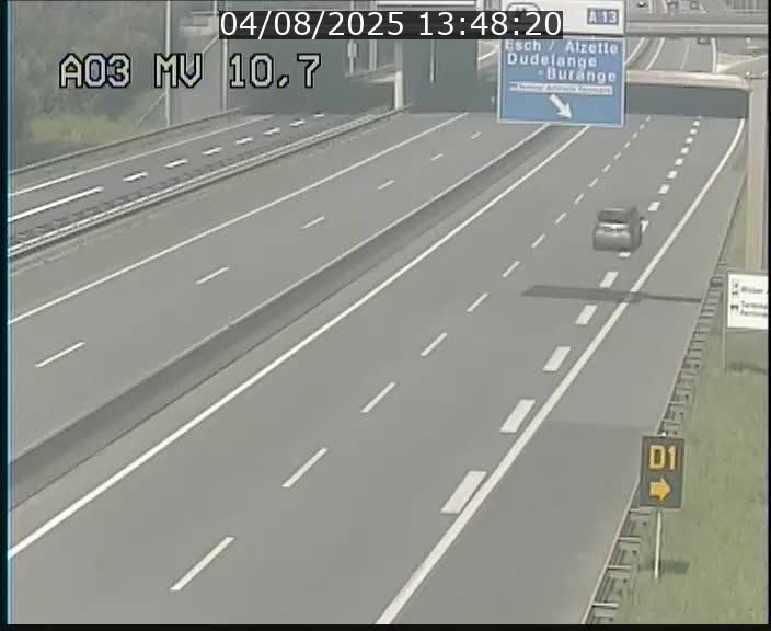 Traffic live webcam Luxembourg Croix de Bettembourg - A3 - BK 10.7 - direction France