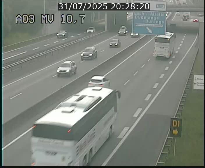 Traffic live webcam Luxembourg Croix de Bettembourg - A3 - BK 10.7 - direction France