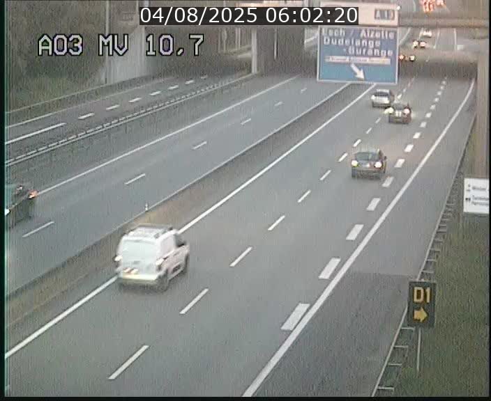 Traffic live webcam Luxembourg Croix de Bettembourg - A3 - BK 10.7 - direction France