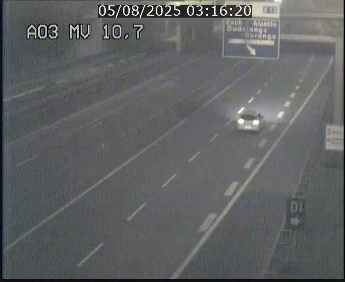 Traffic live webcam Luxembourg Croix de Bettembourg - A3 - BK 10.7 - direction France