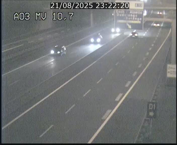 Traffic live webcam Luxembourg Croix de Bettembourg - A3 - BK 10.7 - direction France
