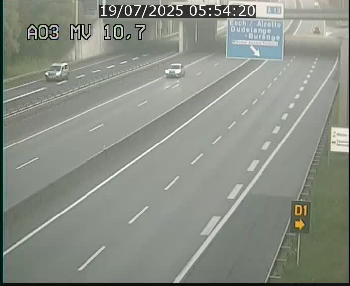 <h2>Traffic live webcam Luxembourg Croix de Bettembourg - A3 - BK 10.7 - direction France</h2>