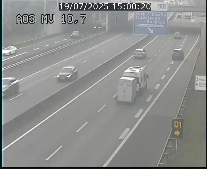<h2>Traffic live webcam Luxembourg Croix de Bettembourg - A3 - BK 10.7 - direction France</h2>