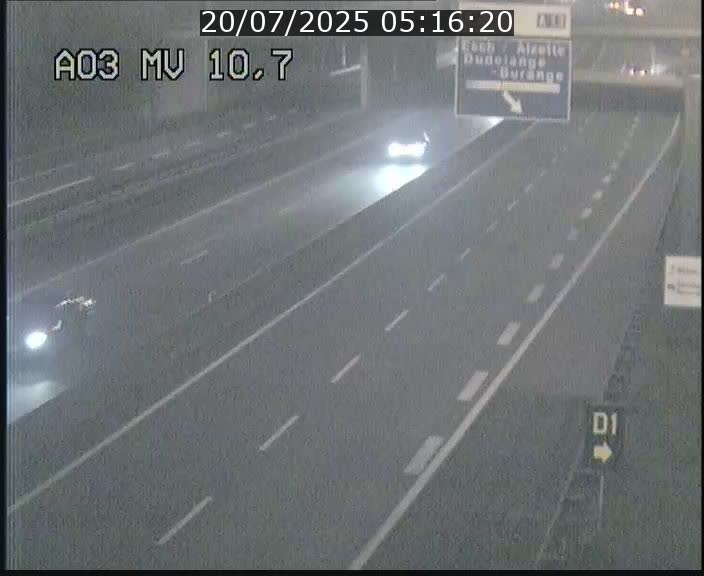 <h2>Traffic live webcam Luxembourg Croix de Bettembourg - A3 - BK 10.7 - direction France</h2>