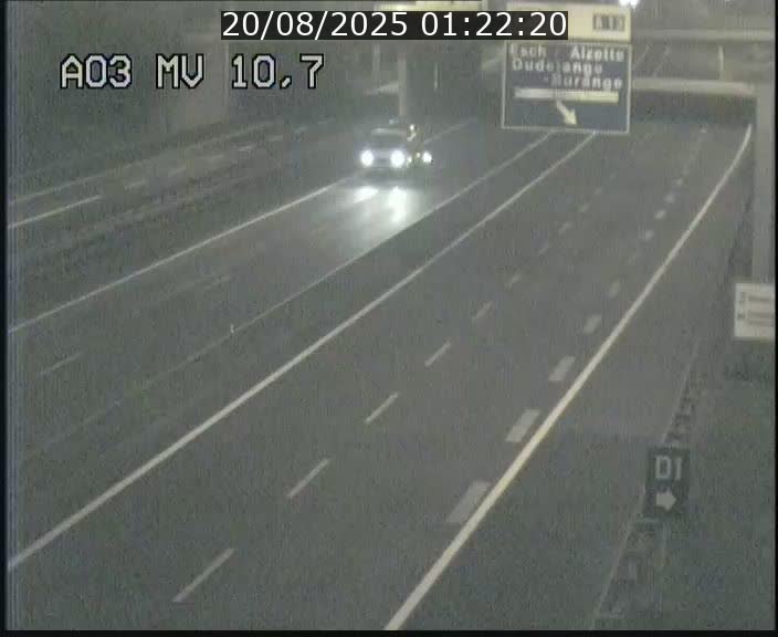 <h2>Traffic live webcam Luxembourg Croix de Bettembourg - A3 - BK 10.7 - direction France</h2>