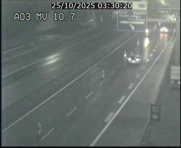 <h2>Traffic live webcam Luxembourg Croix de Bettembourg - A3 - BK 10.7 - direction France</h2>