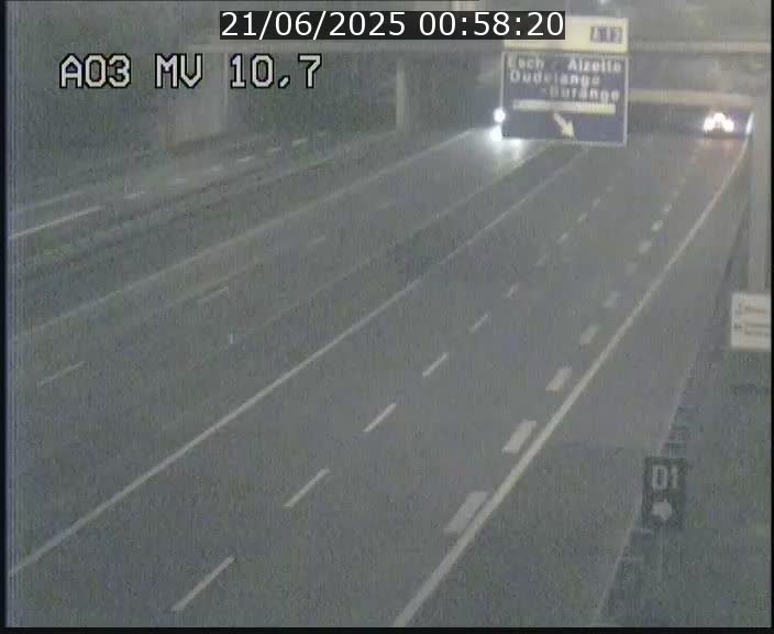 <h2>Traffic live webcam Luxembourg Croix de Bettembourg - A3 - BK 10.7 - direction France</h2>