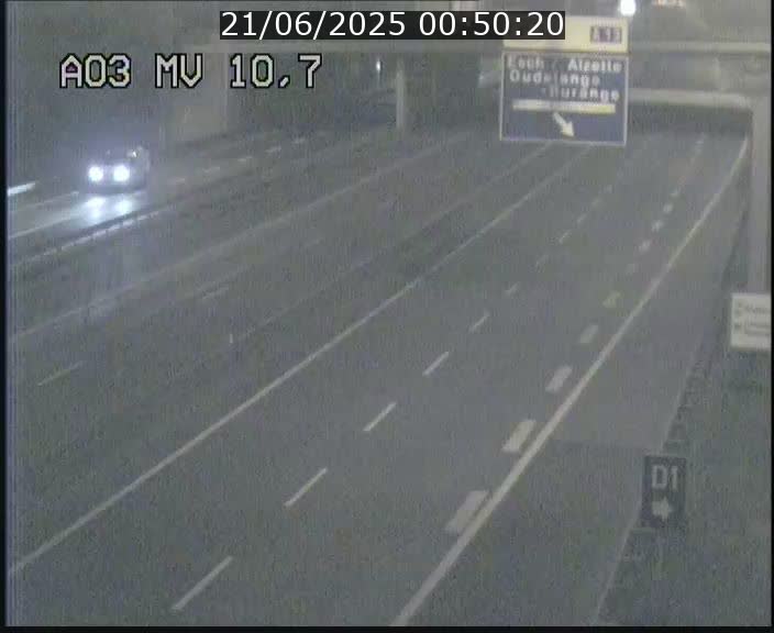 <h2>Traffic live webcam Luxembourg Croix de Bettembourg - A3 - BK 10.7 - direction France</h2>