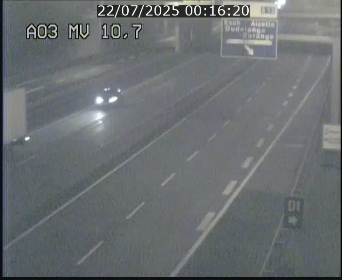 <h2>Traffic live webcam Luxembourg Croix de Bettembourg - A3 - BK 10.7 - direction France</h2>