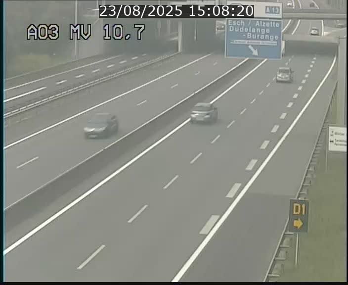 <h2>Traffic live webcam Luxembourg Croix de Bettembourg - A3 - BK 10.7 - direction France</h2>