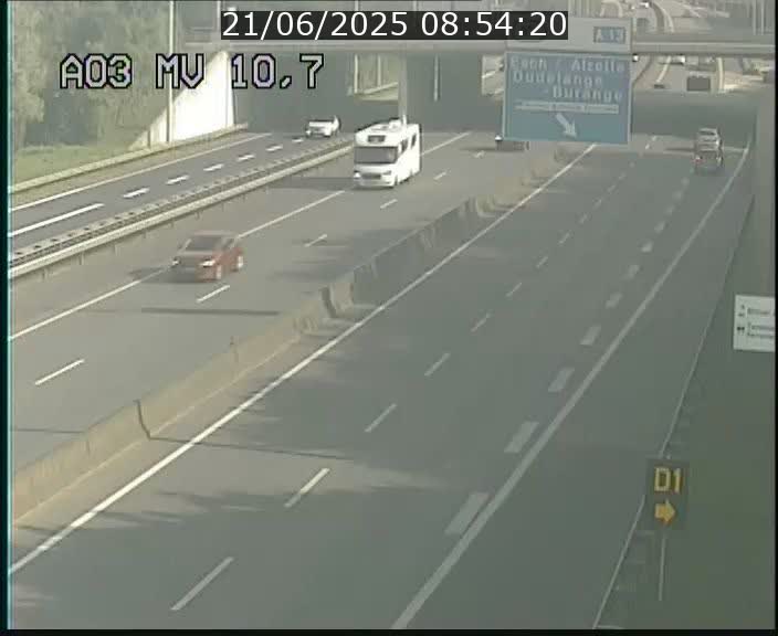 <h2>Traffic live webcam Luxembourg Croix de Bettembourg - A3 - BK 10.7 - direction France</h2>
