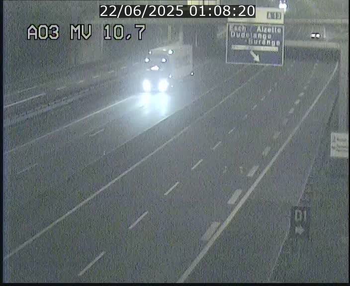 <h2>Traffic live webcam Luxembourg Croix de Bettembourg - A3 - BK 10.7 - direction France</h2>