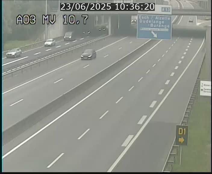 <h2>Traffic live webcam Luxembourg Croix de Bettembourg - A3 - BK 10.7 - direction France</h2>