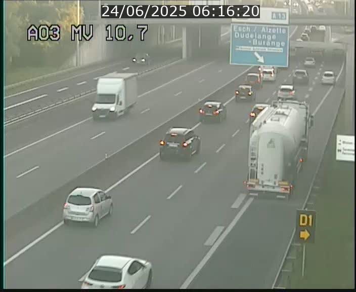 <h2>Traffic live webcam Luxembourg Croix de Bettembourg - A3 - BK 10.7 - direction France</h2>