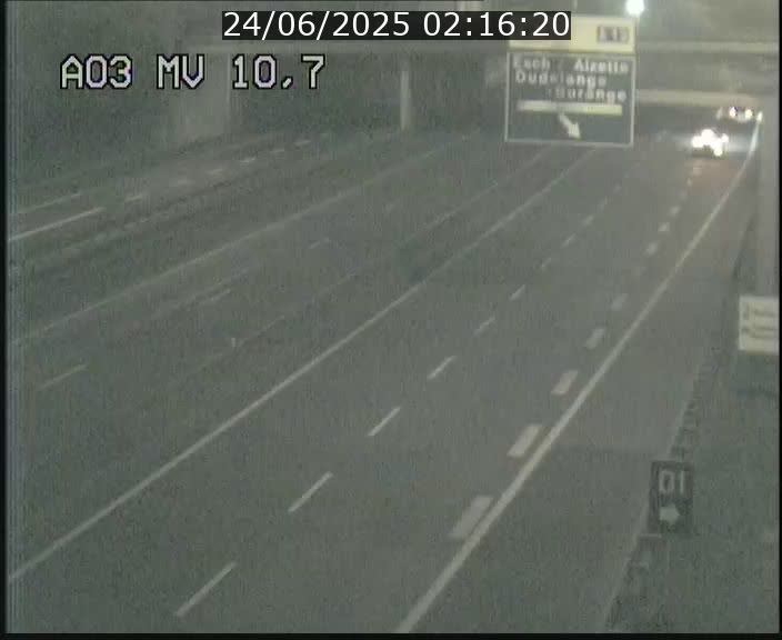 <h2>Traffic live webcam Luxembourg Croix de Bettembourg - A3 - BK 10.7 - direction France</h2>