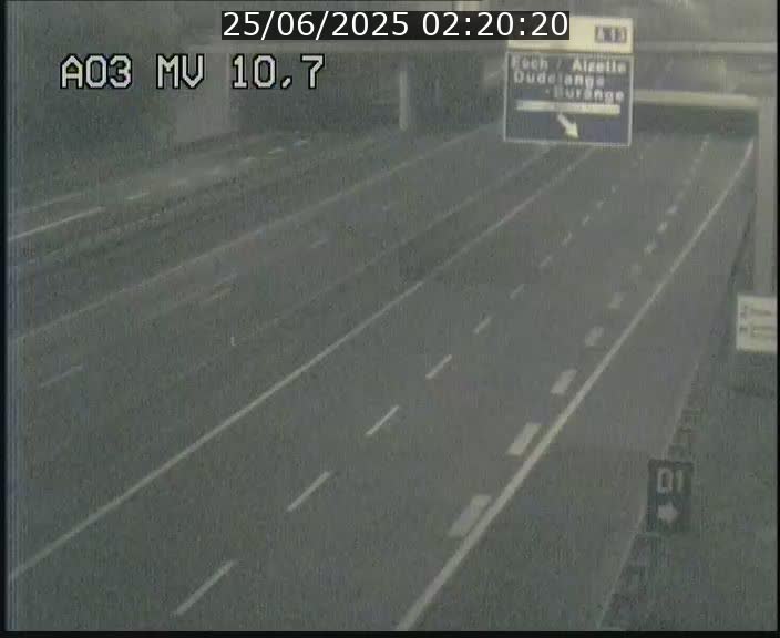 <h2>Traffic live webcam Luxembourg Croix de Bettembourg - A3 - BK 10.7 - direction France</h2>