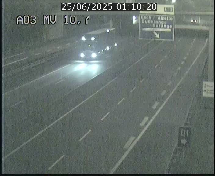 <h2>Traffic live webcam Luxembourg Croix de Bettembourg - A3 - BK 10.7 - direction France</h2>