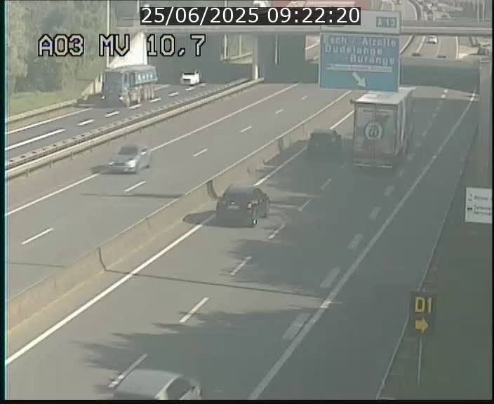 <h2>Traffic live webcam Luxembourg Croix de Bettembourg - A3 - BK 10.7 - direction France</h2>